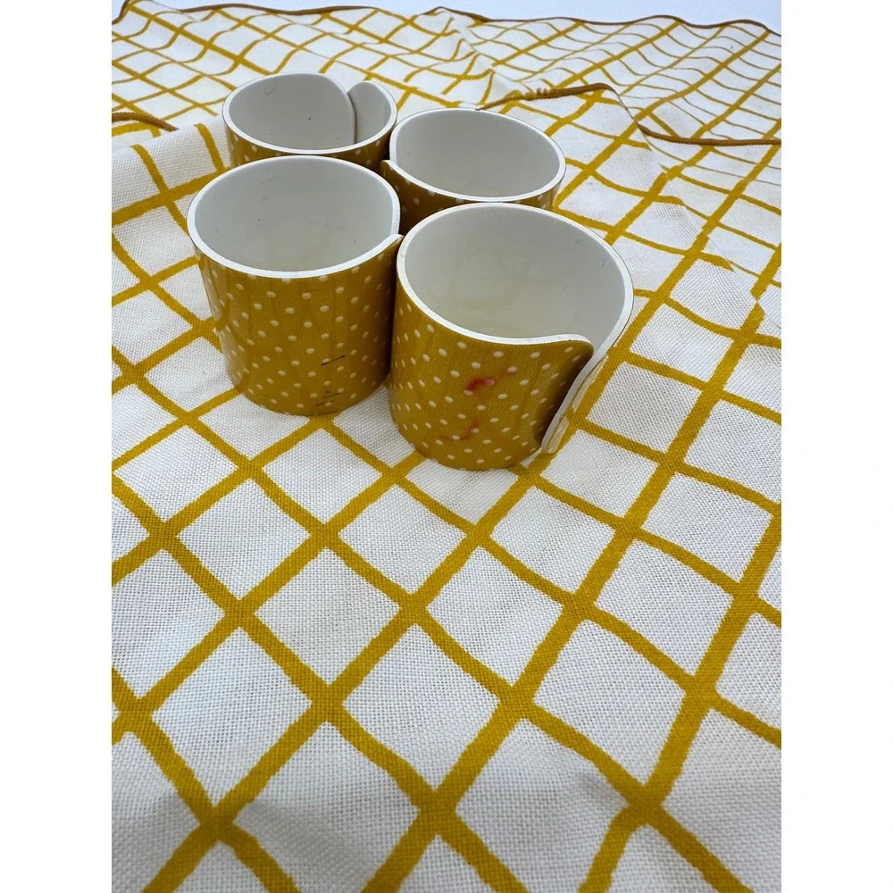 VTG Napkin Set and Rings Home Decor Grid Polka Dot Mustard Yellow OS‎